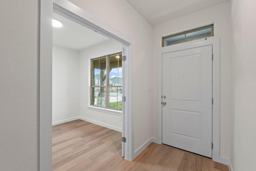 Spacious, unfurnished interior of a new home in Prairie Winds, Hutto (Image 30).