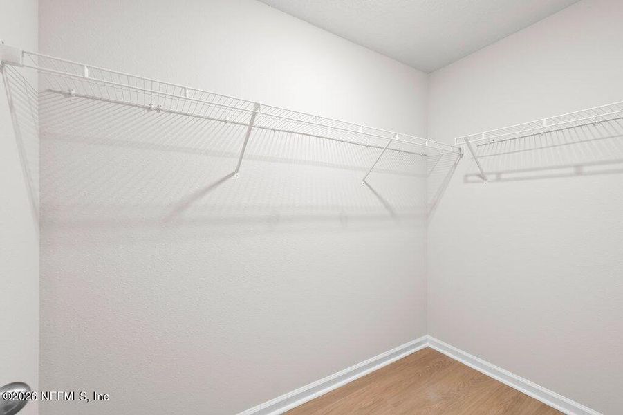 Spacious, unfurnished interior of a new home in , Jacksonville (Image 20).