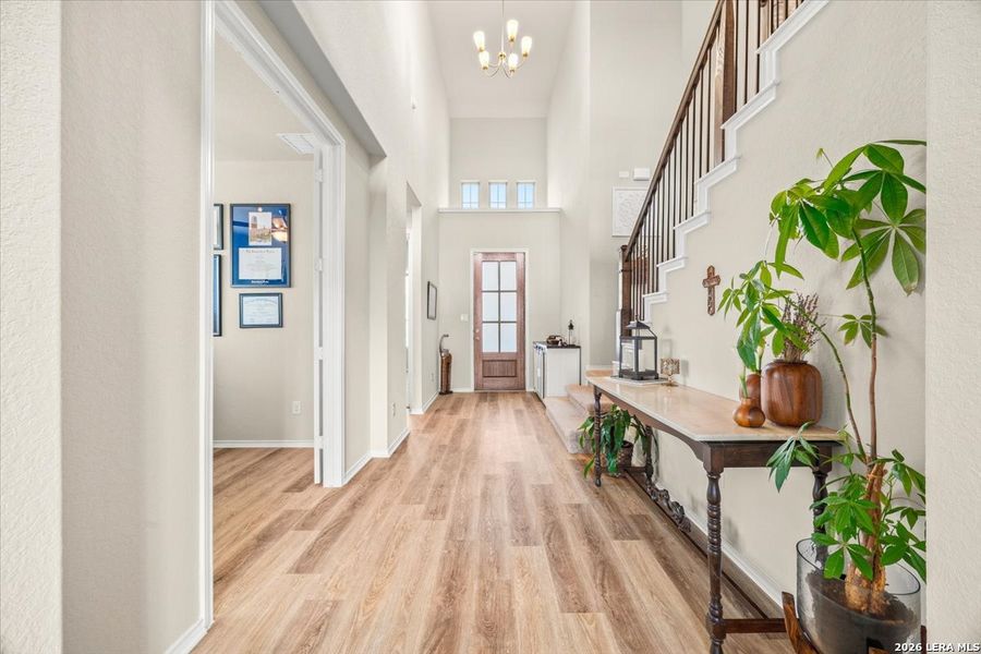 Furnished interior view inside a new home in Foxbrook, Cibolo (Image 10).