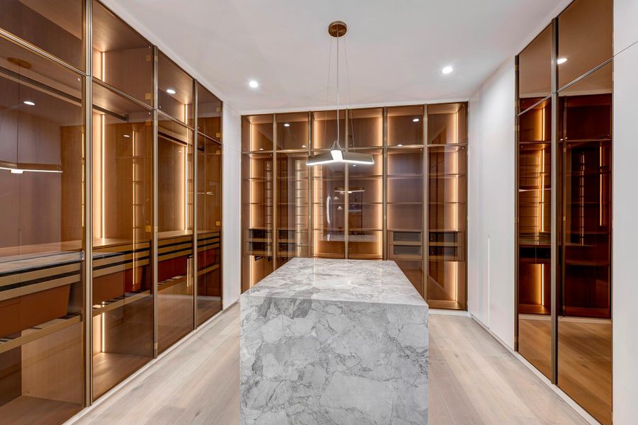 Spacious, unfurnished interior of a new home in , Houston (Image 38).