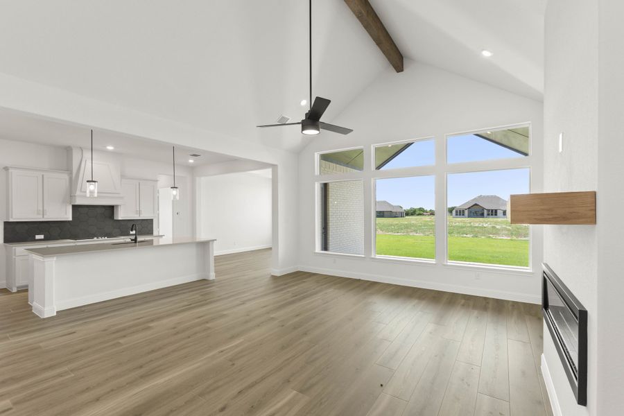 Spacious, unfurnished interior of a new home in Pecan Acres, Red Oak (Image 16). Spacious, unfurnished interior of a new home in Pecan Acres, Red Oak (Image 16).