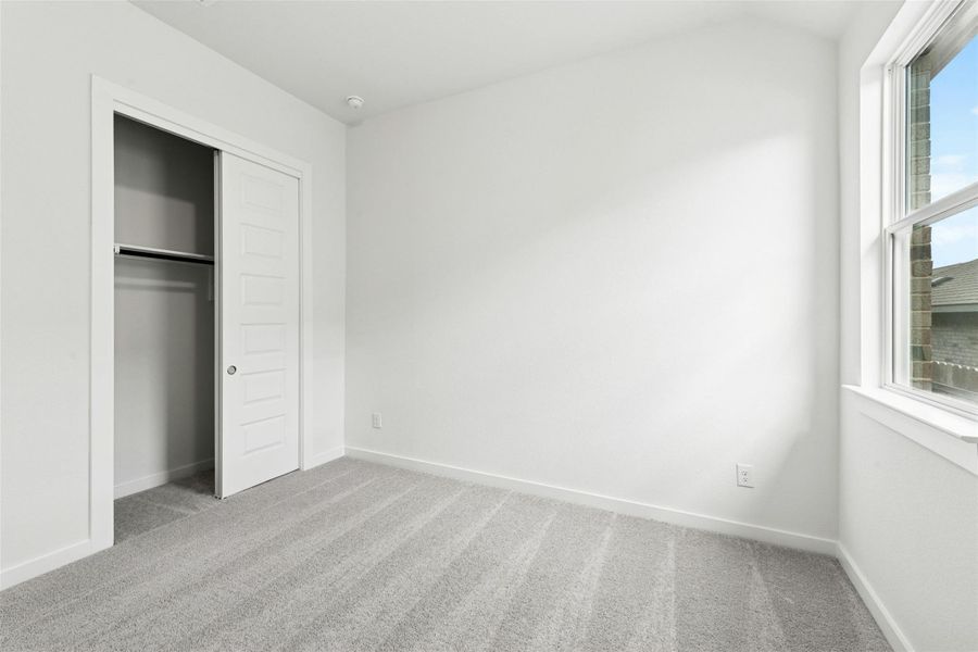 Spacious, unfurnished interior of a new home in University Heights, Round Rock (Image 16).
