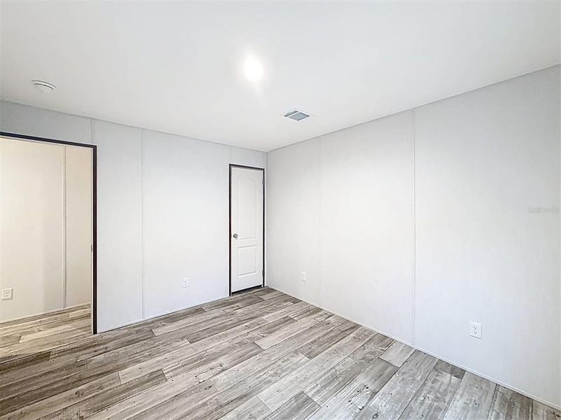 Spacious, unfurnished interior of a new home in , Hawthorne (Image 22).