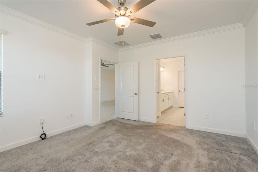 Spacious, unfurnished interior of a new home in , San Antonio (Image 16).