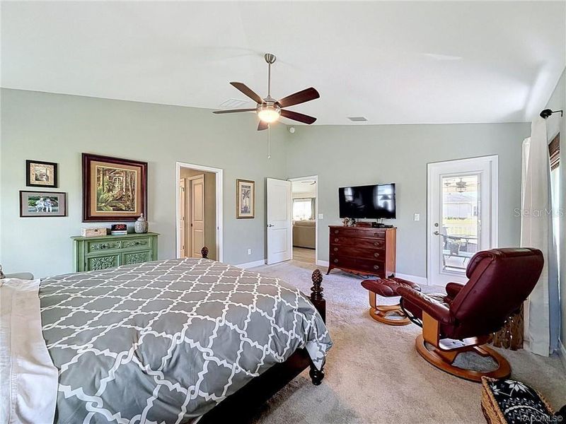 Furnished interior view inside a new home in The Fairways At Twisted Oaks, Beverly Hills (Image 57).