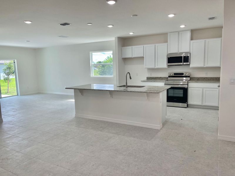 Image 4 of a home in Cape Coral. Image 4 of a home in Cape Coral.