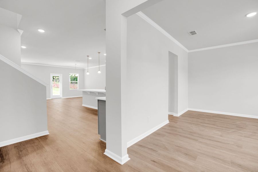 Spacious, unfurnished interior of a new home in Carriage Estates, Lexington (Image 15).