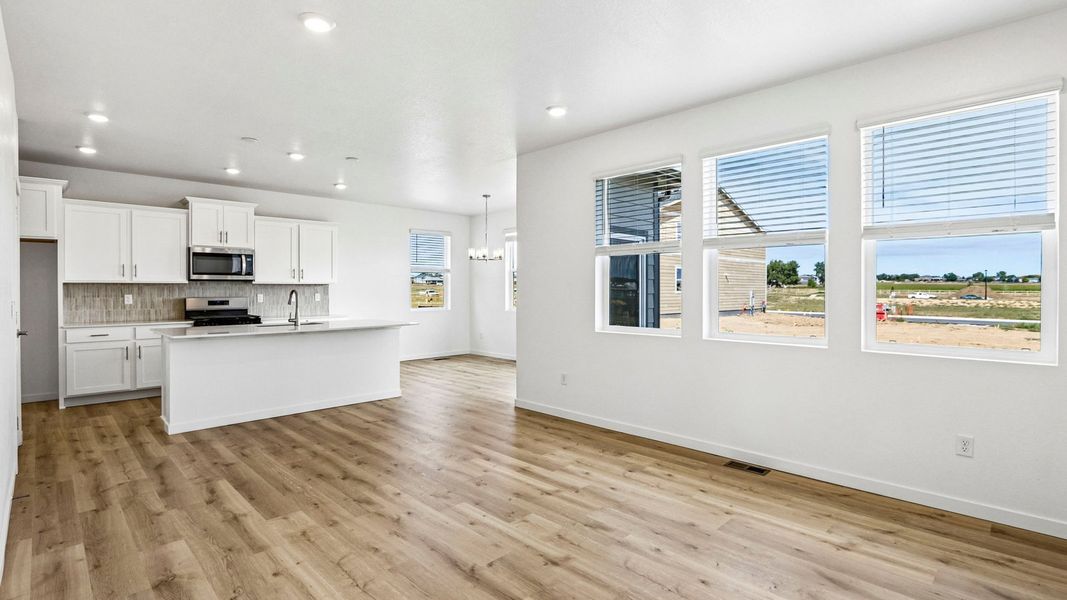 Spacious, unfurnished interior of a new home in Prairie Song, Windsor (Image 13).