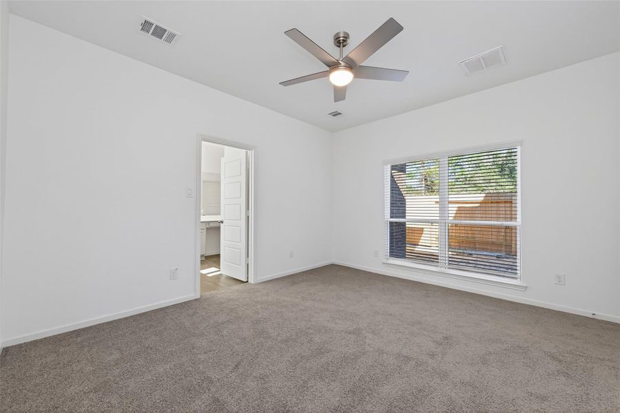 Spacious, unfurnished interior of a new home in Enclave at Willis, Willis (Image 31).