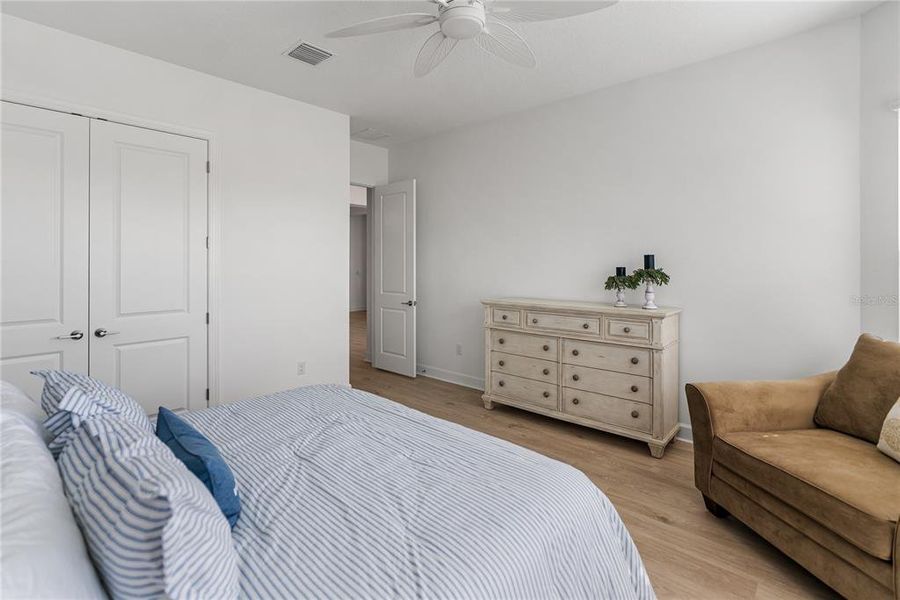Furnished interior view inside a new home in , Bradenton (Image 19).