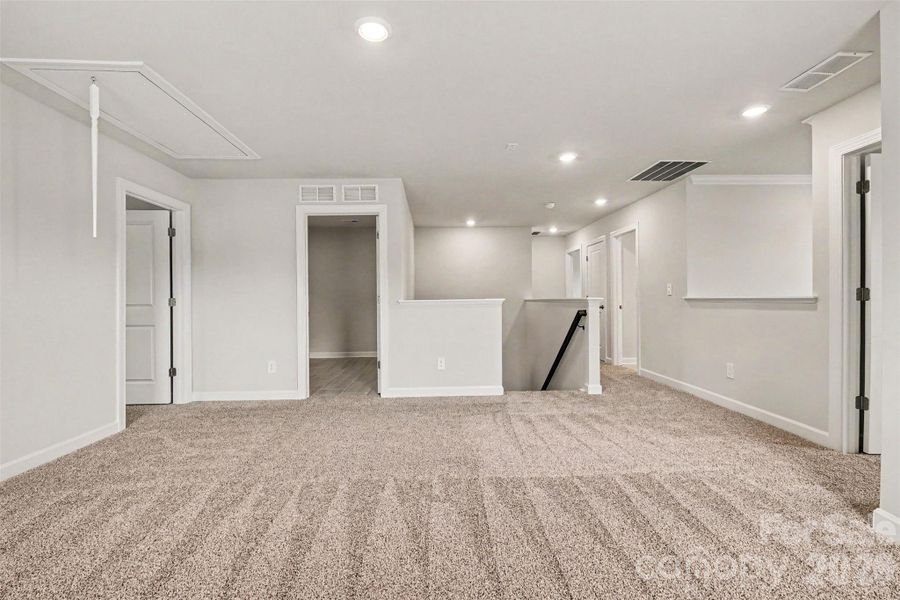 Spacious, unfurnished interior of a new home in Shepherds Landing, Mooresville (Image 30).