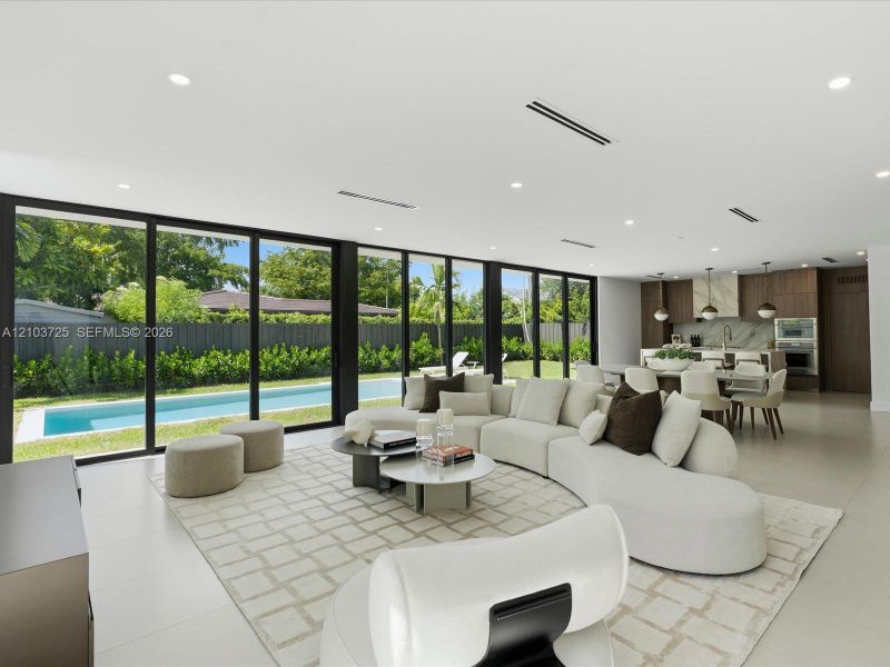 Community amenities in , Miami (Image 50).