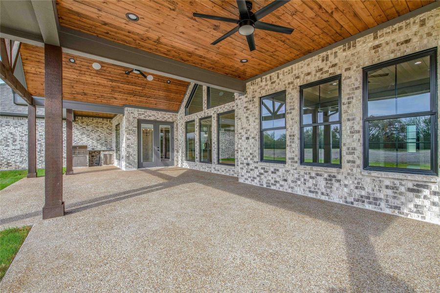 Exterior details and patio area of a home in , College Station (Image 27).