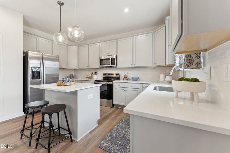 6-HHHunt Homes King Kitchen