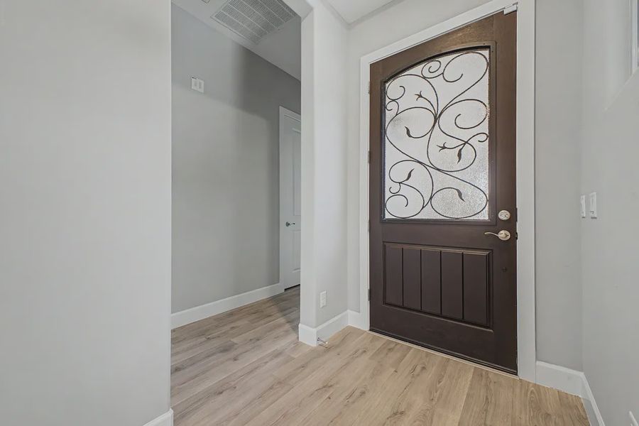 Spacious, unfurnished interior of a new home in Bellero Estates, Queen Creek (Image 17).