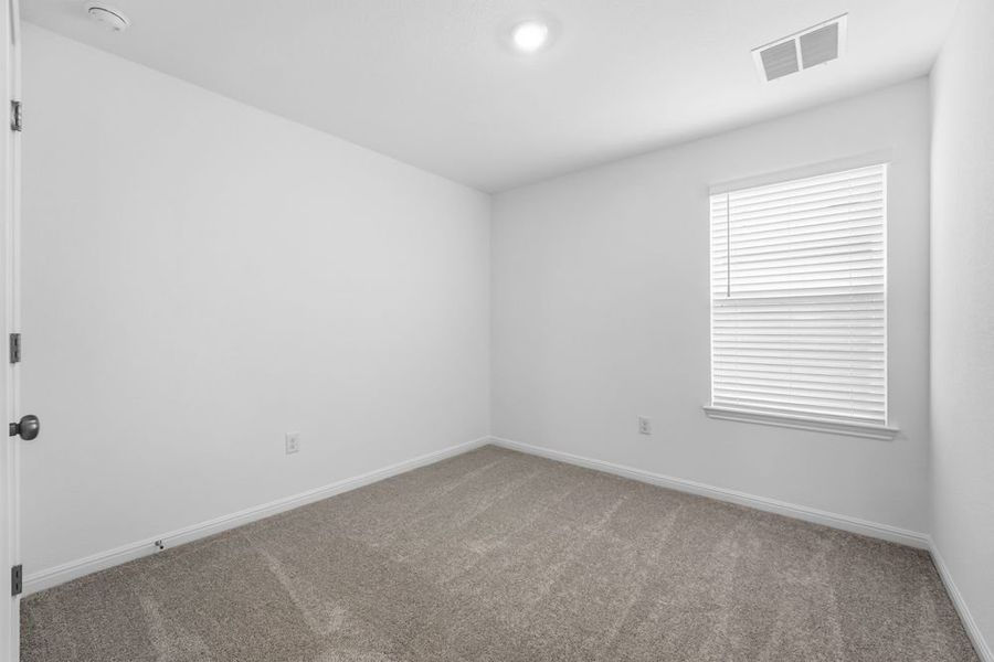Spacious, unfurnished interior of a new home in Longview 40s, Del Valle (Image 19).