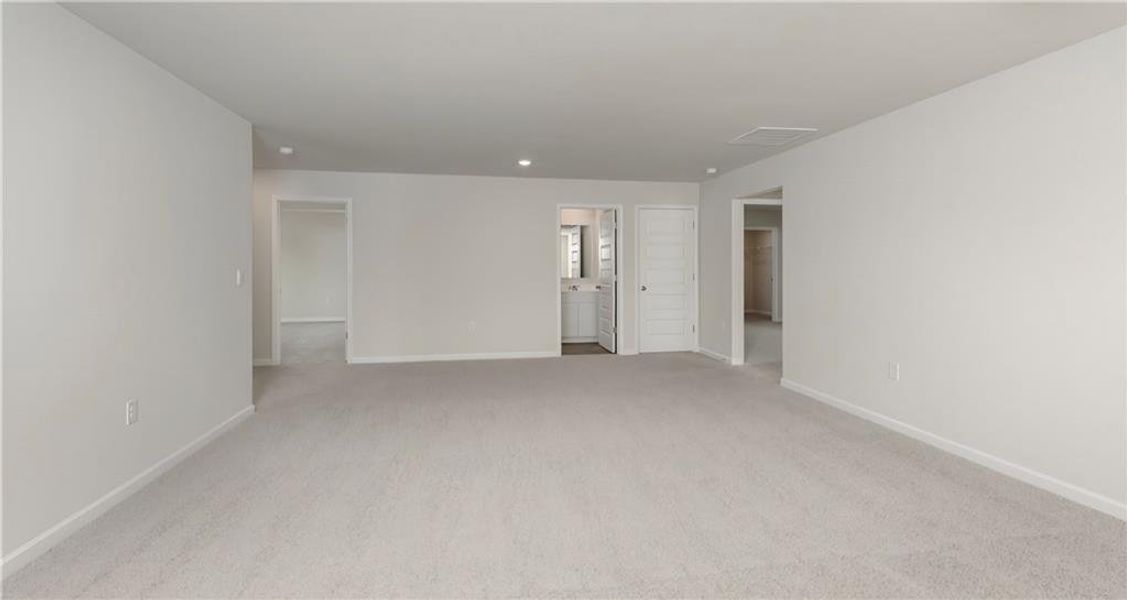 Spacious, unfurnished interior of a new home in Bridle Creek, Locust Grove (Image 8).