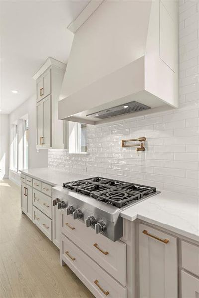 26. 521 Twilight - Kitchen (5)