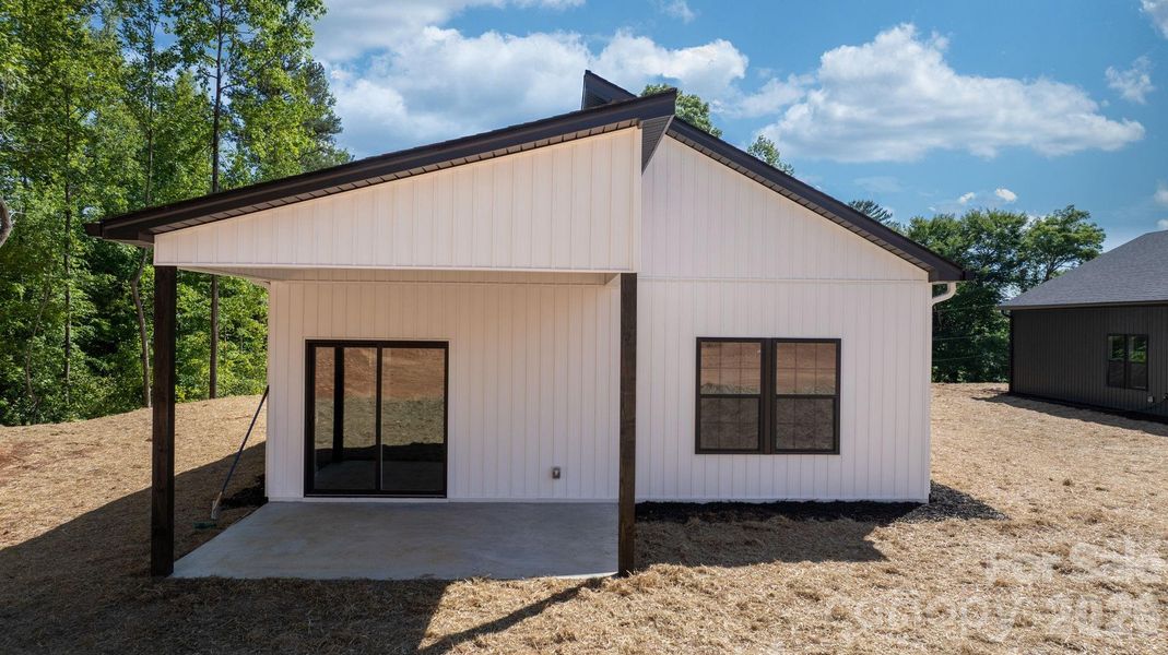 Image 37 of a home in .