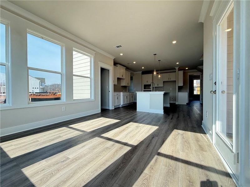 Spacious, unfurnished interior of a new home in Ponderosa Farms Manor, Gainesville (Image 43).