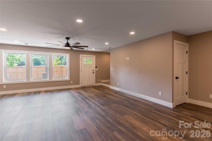 Spacious, unfurnished interior of a new home in , Asheville (Image 28).