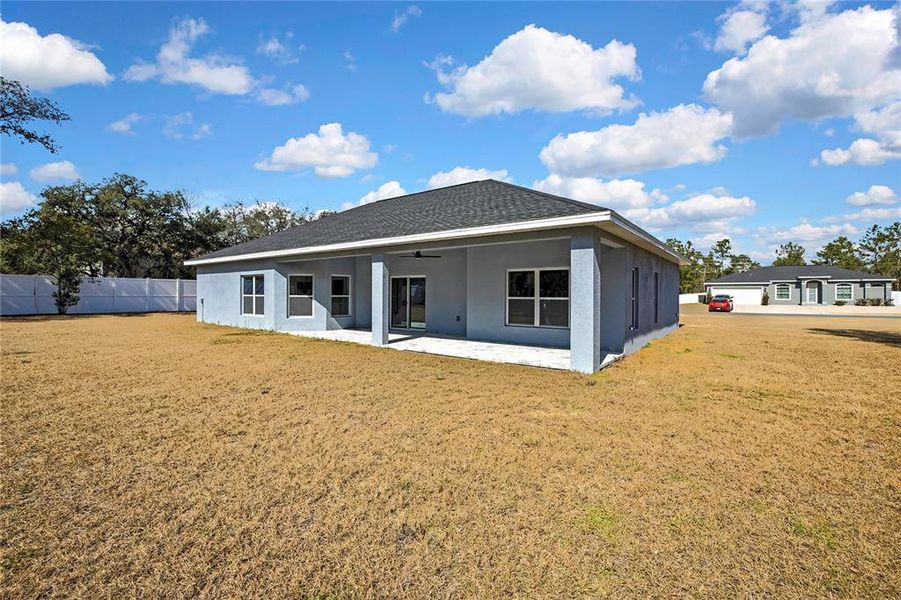 Exterior details and patio area of a home in , Weeki Wachee (Image 31).