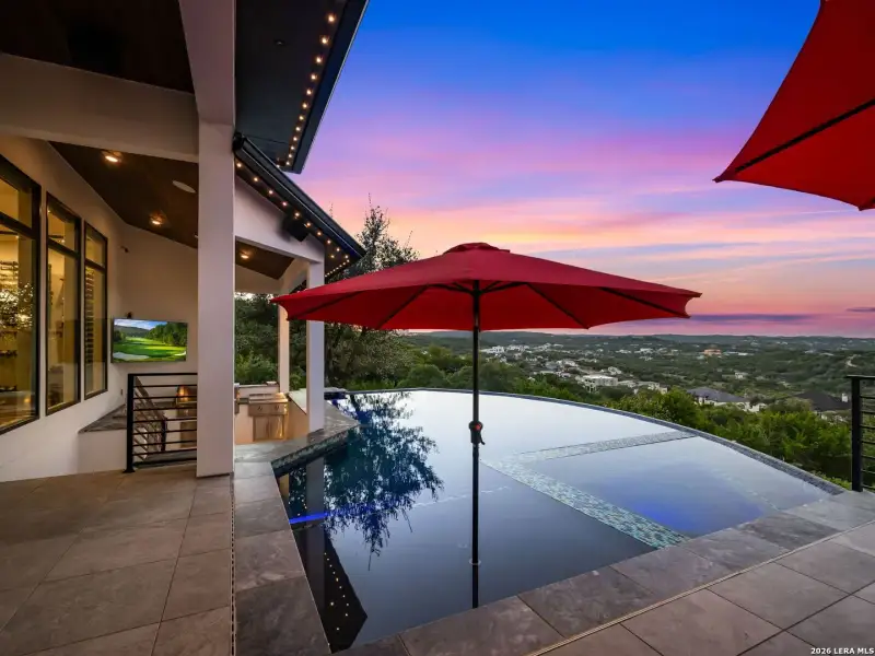 Image 71 of a home in .