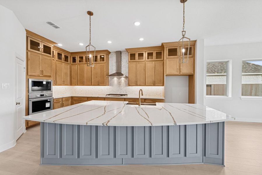 Furnished interior view inside a new home in Meridiana 55' Homesites, Manvel (Image 12). Furnished interior view inside a new home in Meridiana 55' Homesites, Manvel (Image 12).