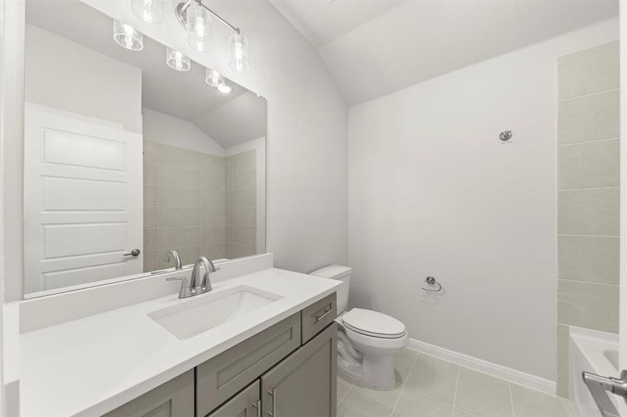 24. 5413 Archeron - 3RD Bath
