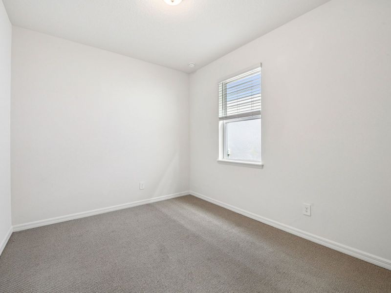 Spacious, unfurnished interior of a new home in Ridgehaven - Signature Series, Ormond Beach (Image 12).