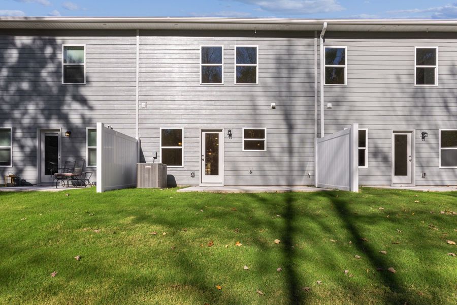 Exterior details and patio area of a home in Ironhorse, Dickson (Image 4).