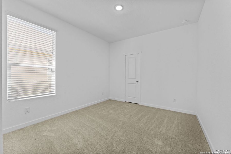 Spacious, unfurnished interior of a new home in , New Braunfels (Image 23).