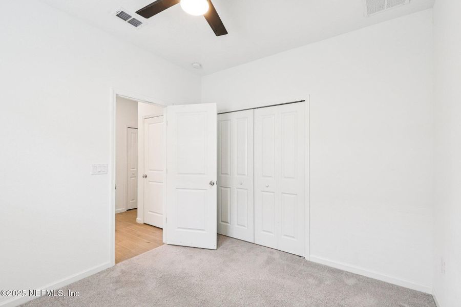 Spacious, unfurnished interior of a new home in , Green Cove Springs (Image 40).