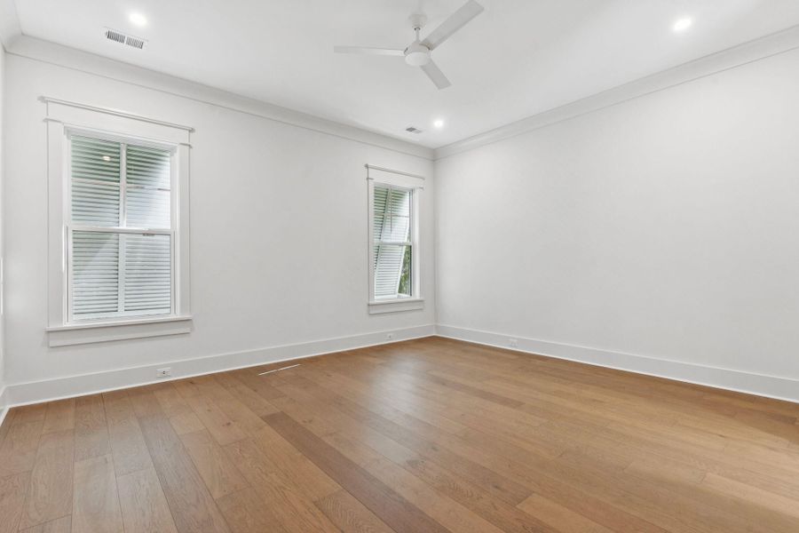Spacious, unfurnished interior of a new home in , Mount Pleasant (Image 63).