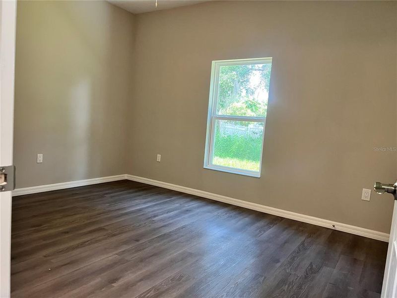 Spacious, unfurnished interior of a new home in , Tampa (Image 10).