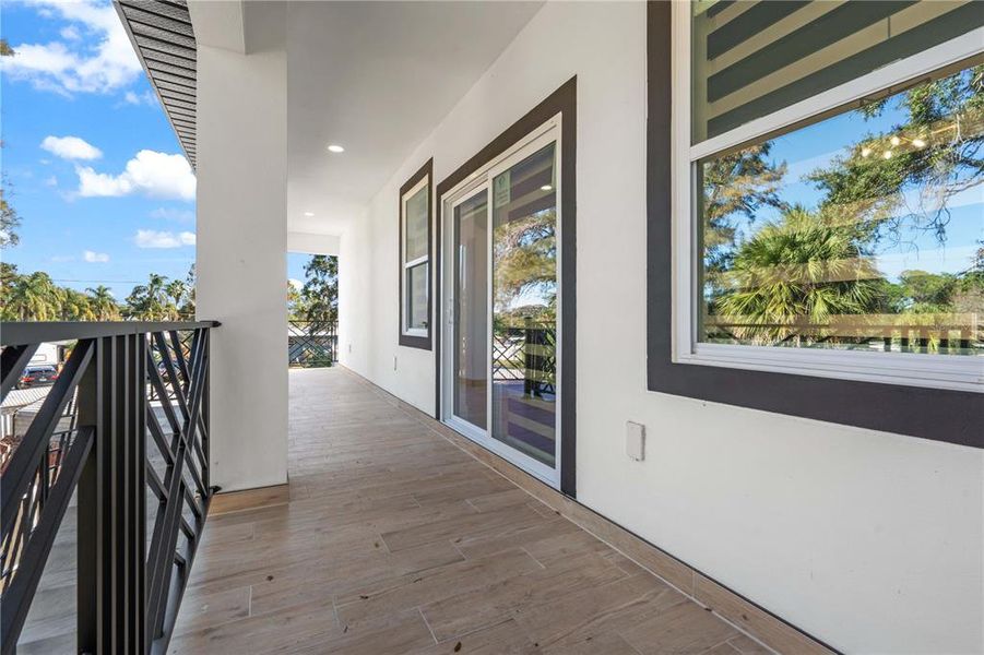 Exterior details and patio area of a home in , New Port Richey (Image 30).