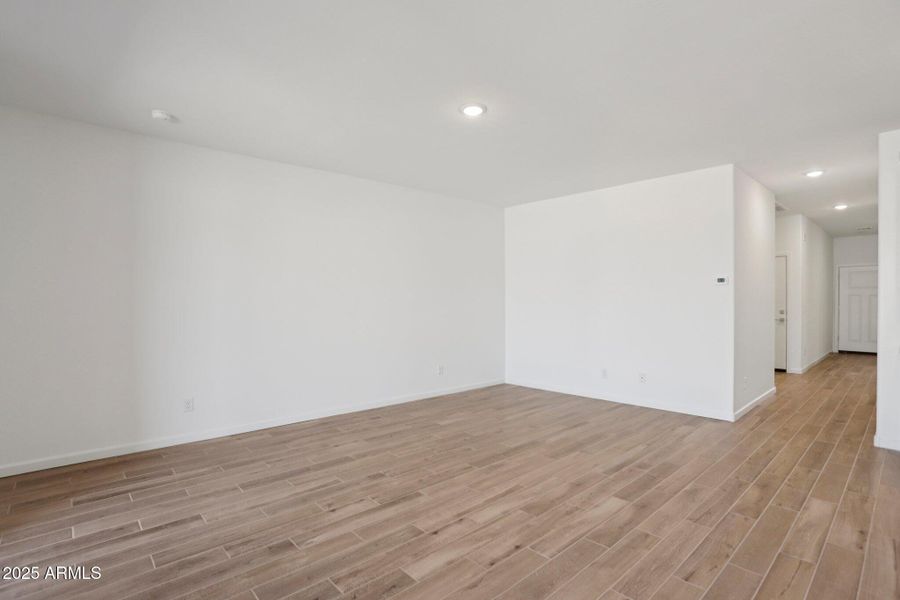 4-web-or-mls-La Senda Dr W-S2409-004 4-web-or-mls-La Senda Dr W-S2409-004