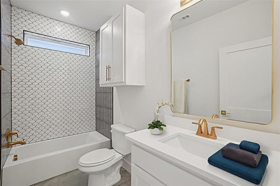 Furnished interior view inside a new home in , Rowlett (Image 16).