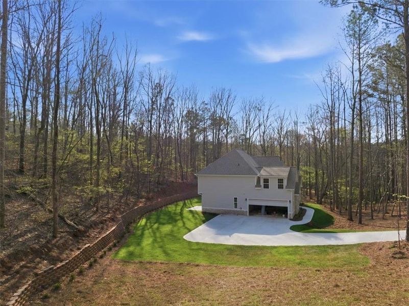 Exterior details and patio area of a home in , Villa Rica (Image 22).