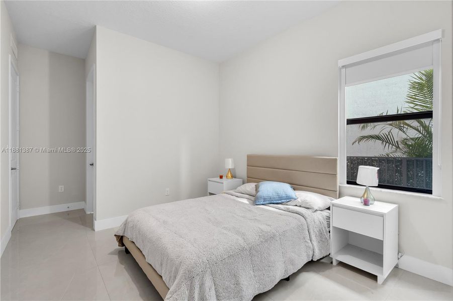 Furnished interior view inside a new home in , Miramar (Image 36).