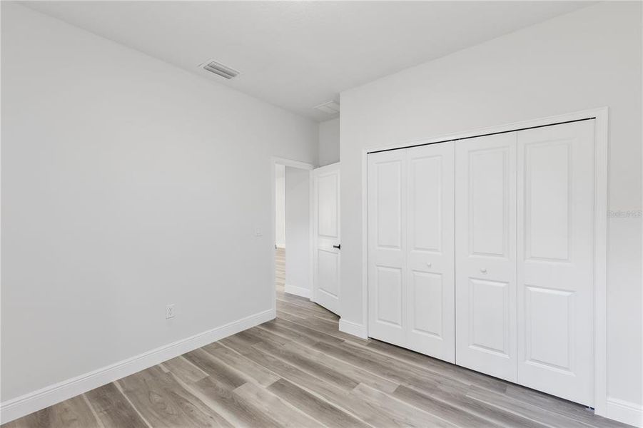 Spacious, unfurnished interior of a new home in , Ocala (Image 14).