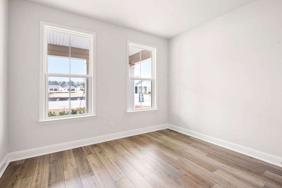 Spacious, unfurnished interior of a new home in Sun City Hilton Head, Bluffton (Image 20).