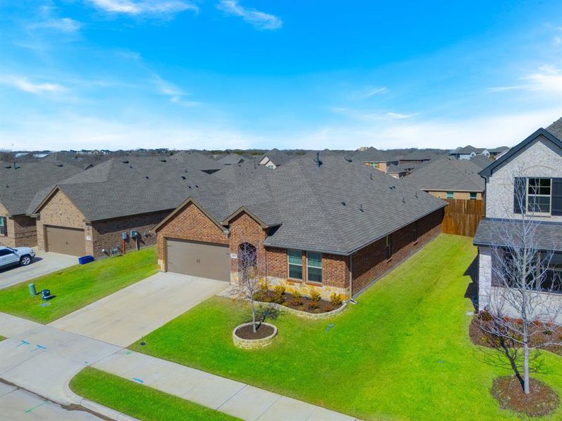 Birds eye view of property featuring a residential view