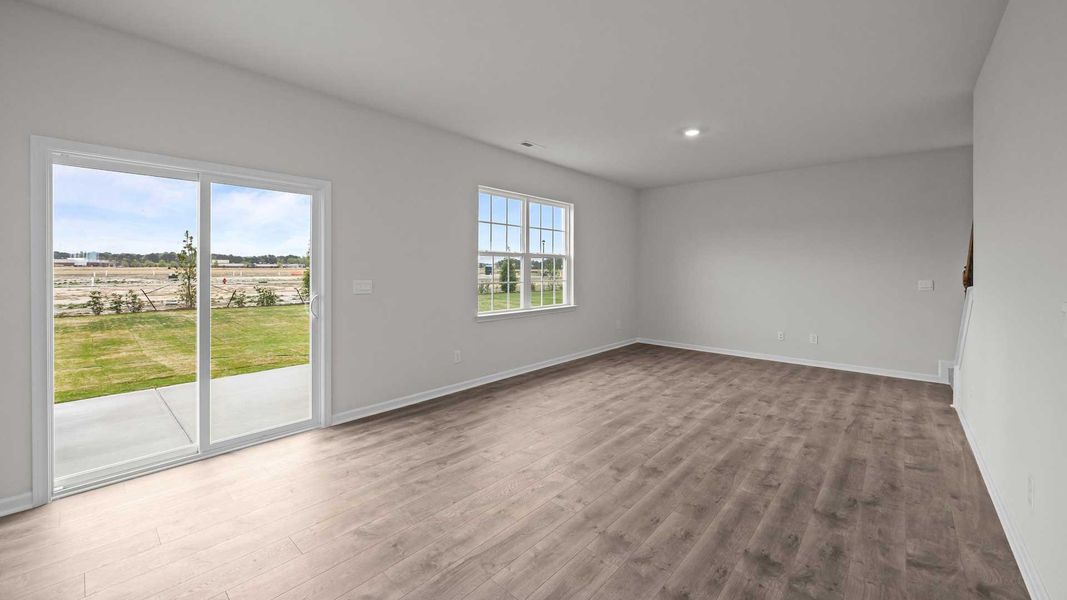 Spacious, unfurnished interior of a new home in Ridgewood Farms, Winterville (Image 16).