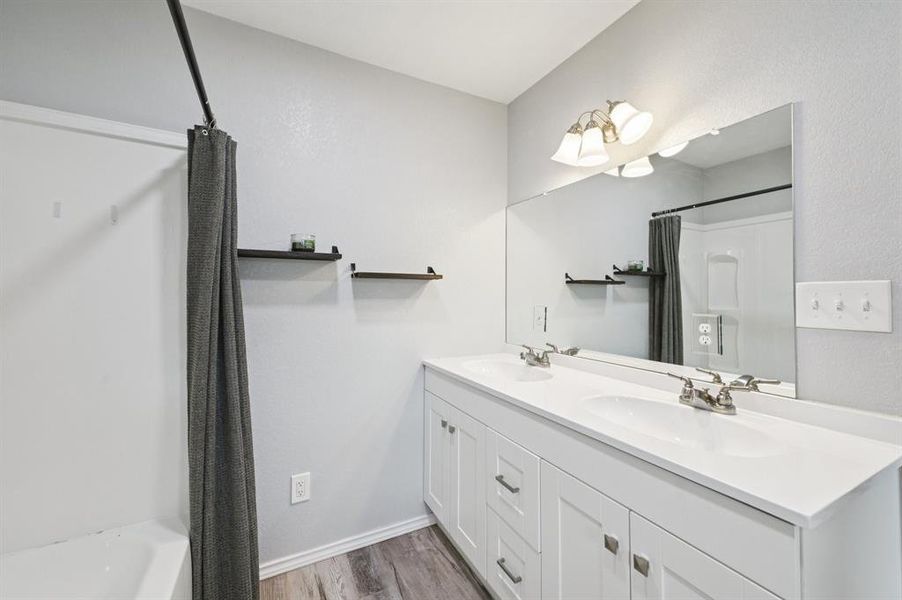 Furnished interior view inside a new home in , Weatherford (Image 9).