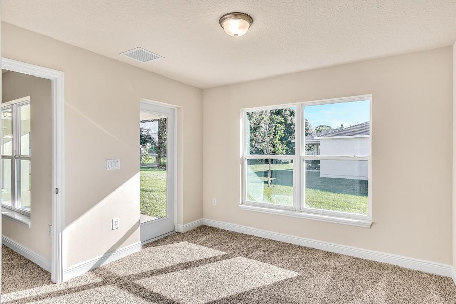 Spacious, unfurnished interior of a new home in Spring Hill, Spring Hill (Image 19).