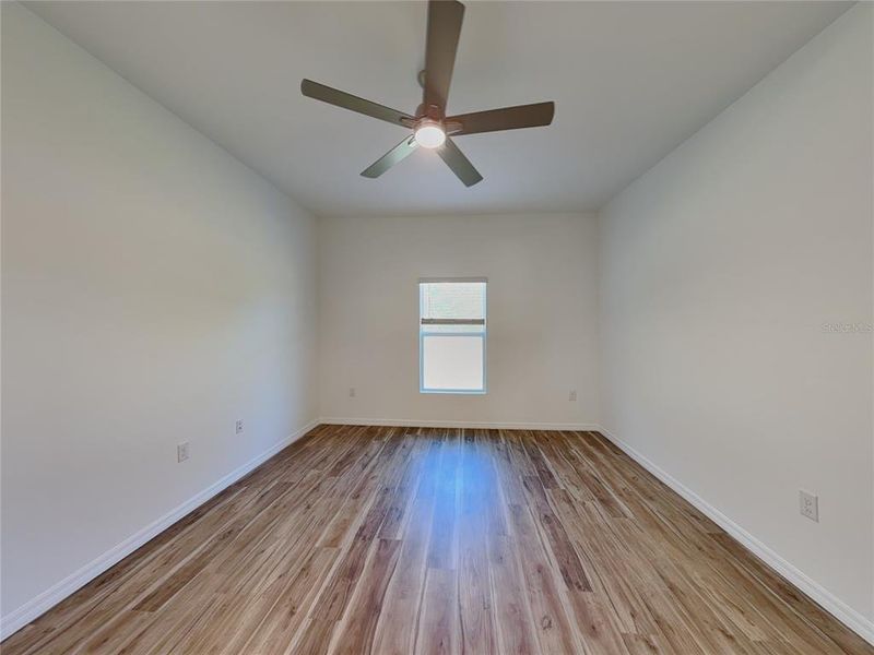 Spacious, unfurnished interior of a new home in , Port Charlotte (Image 13).