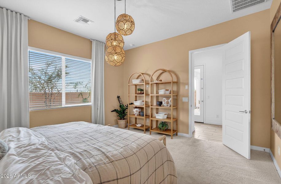 23-web-or-mls-559965 Dutchman Dr