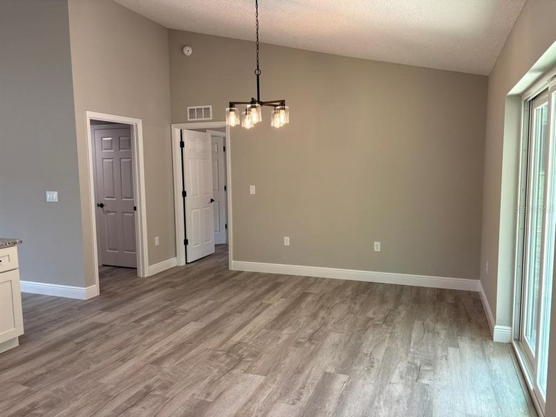 Spacious, unfurnished interior of a new home in , Dunnellon (Image 15).