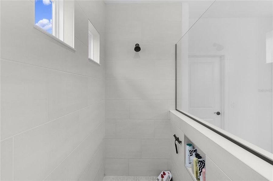 Close-up of interior finishes inside a home in , Clermont (Image 20).